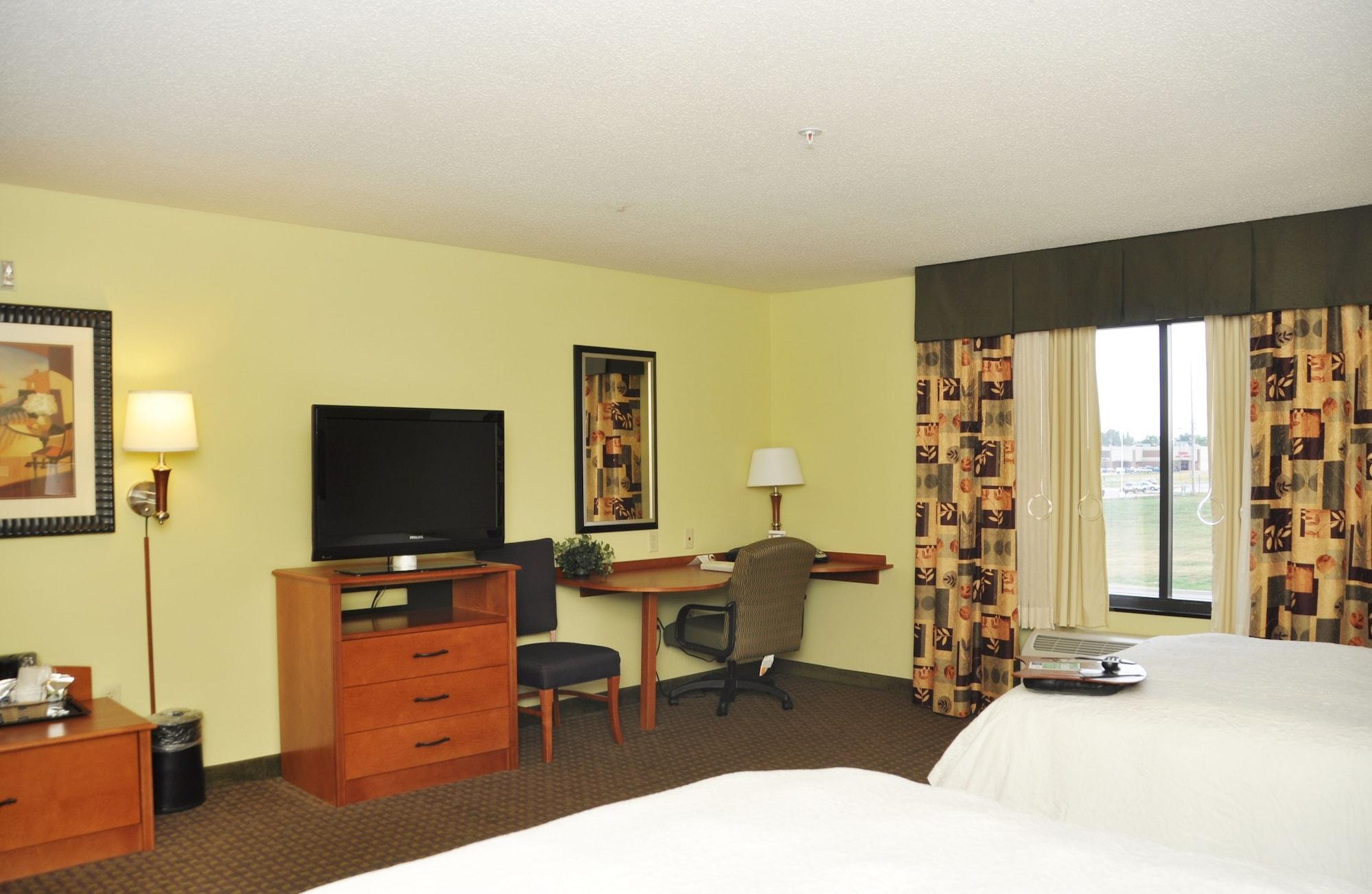 Hampton Inn Macomb Buitenkant foto