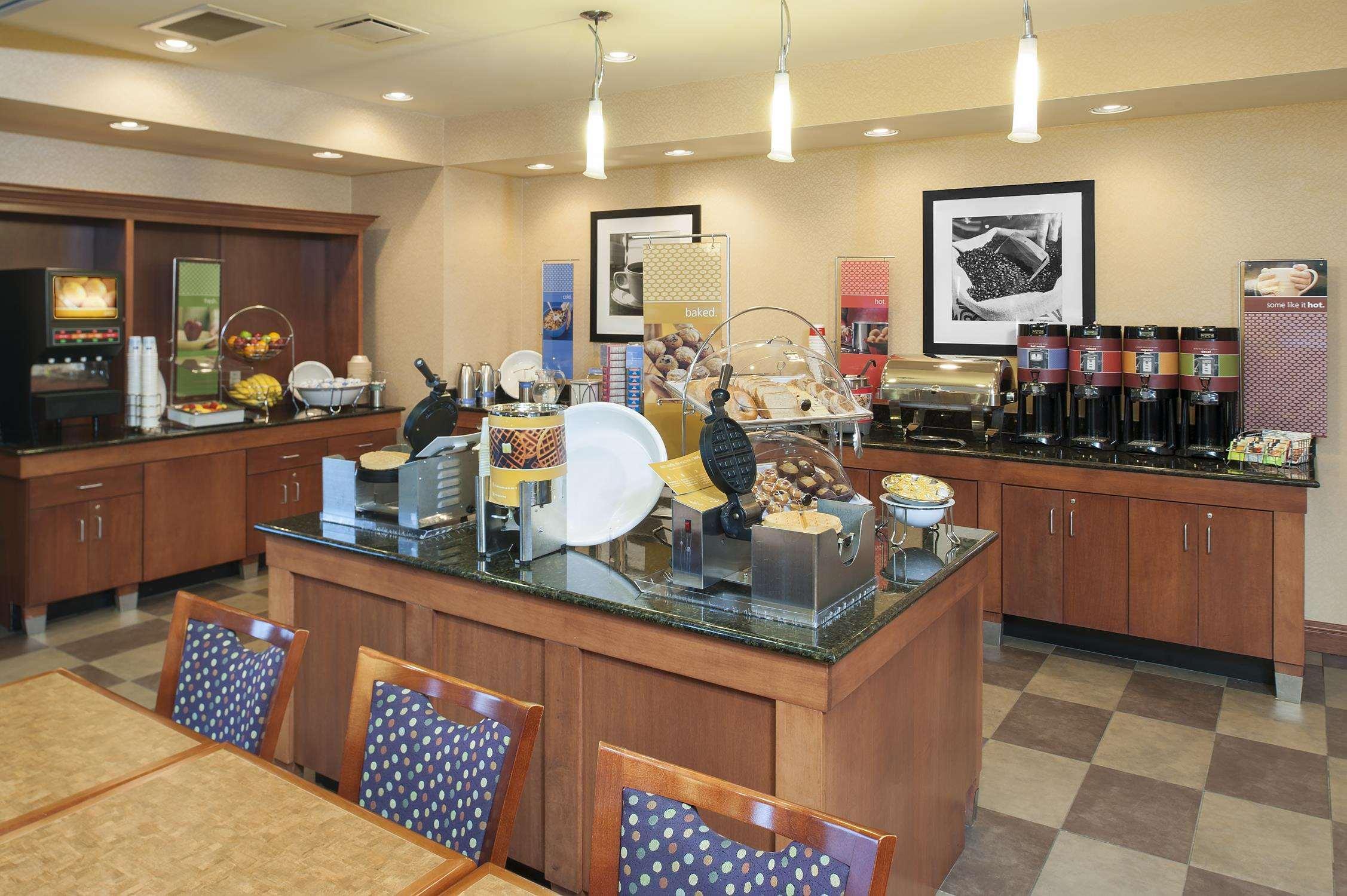 Hampton Inn Macomb Buitenkant foto