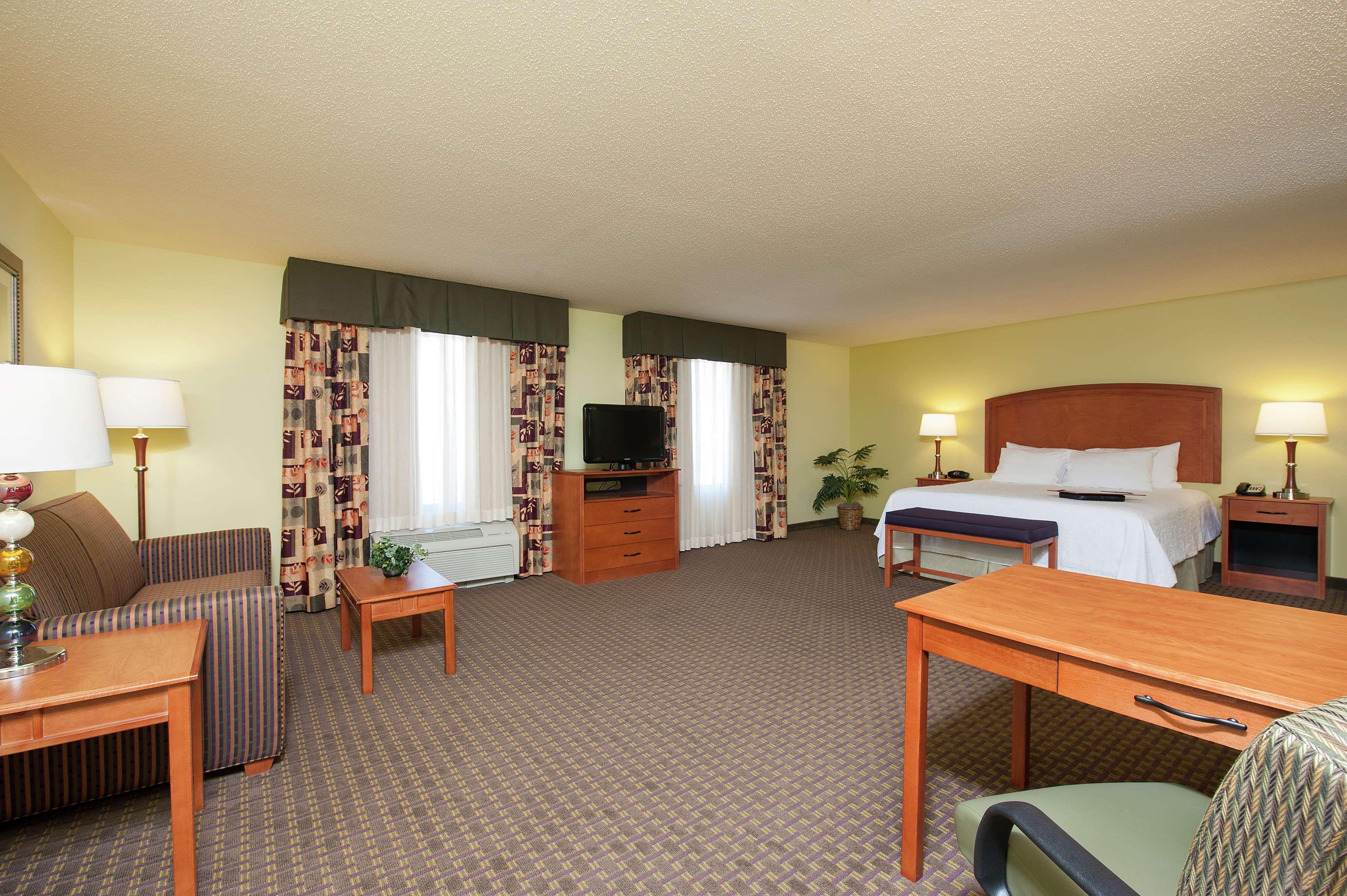 Hampton Inn Macomb Buitenkant foto
