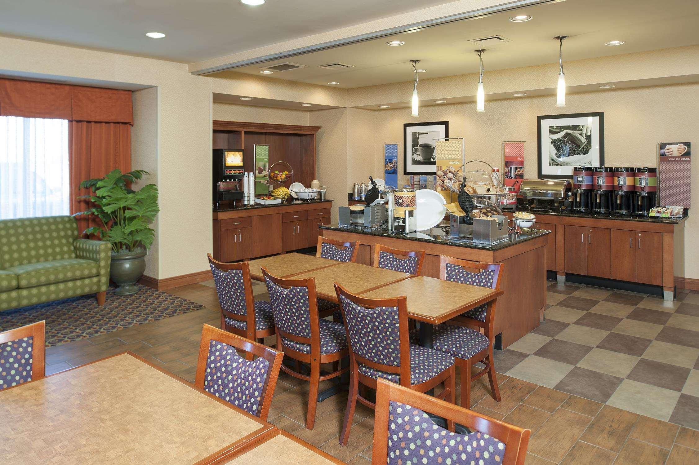 Hampton Inn Macomb Buitenkant foto