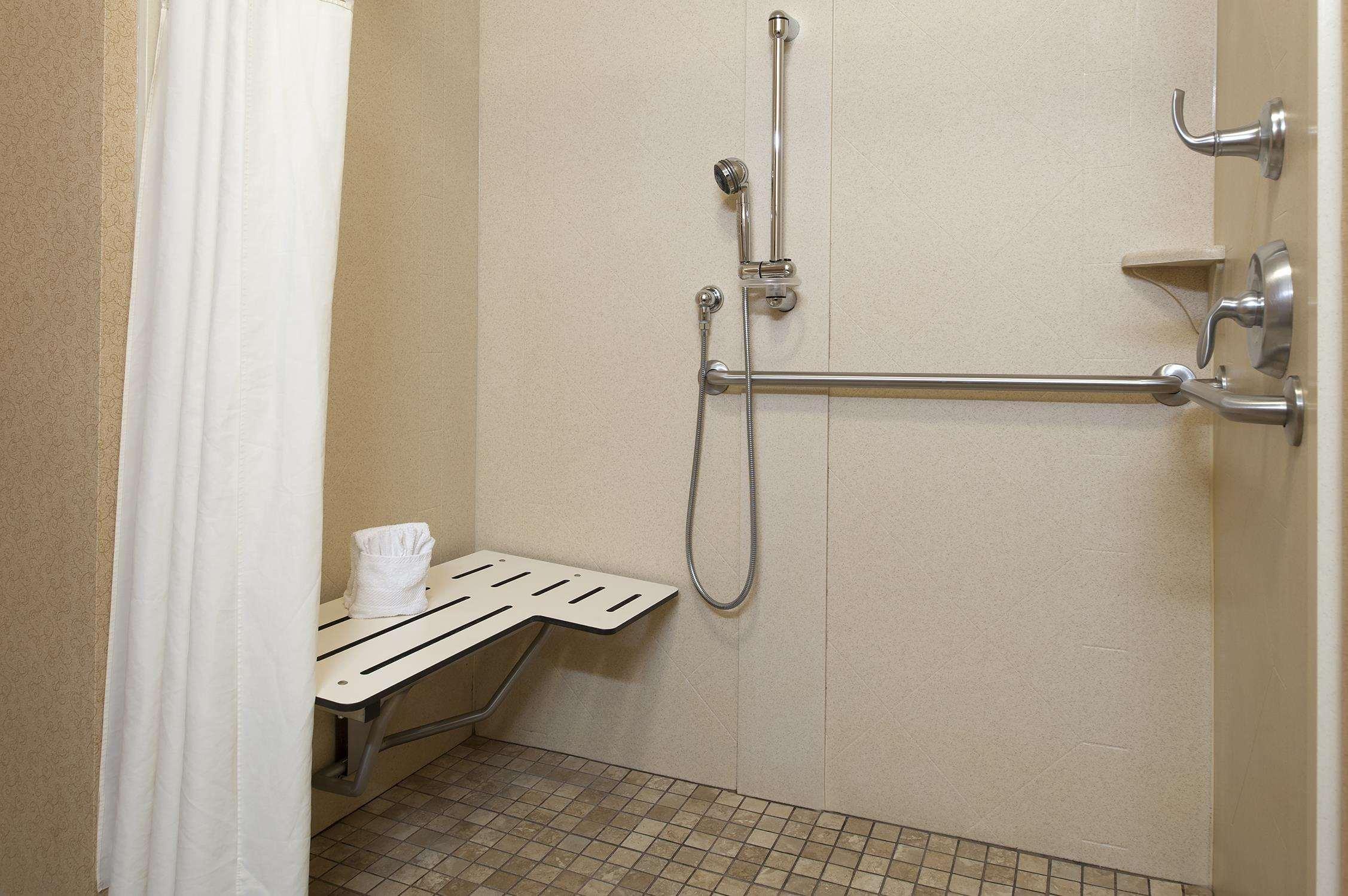 Hampton Inn Macomb Buitenkant foto