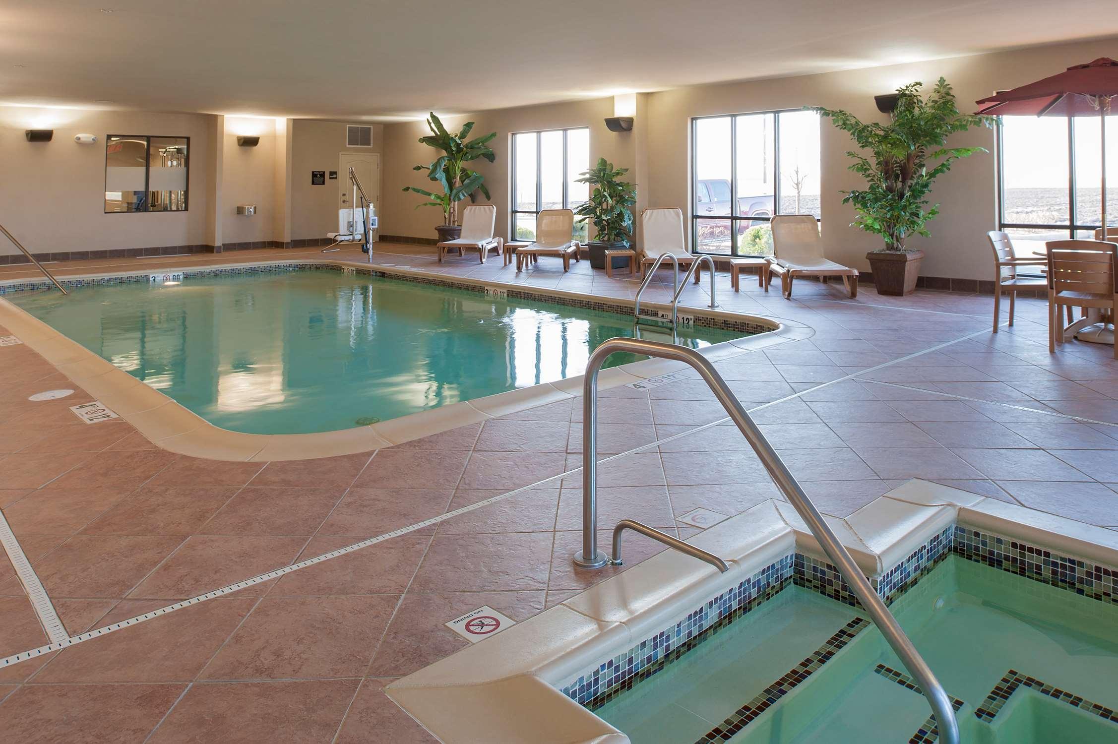 Hampton Inn Macomb Buitenkant foto