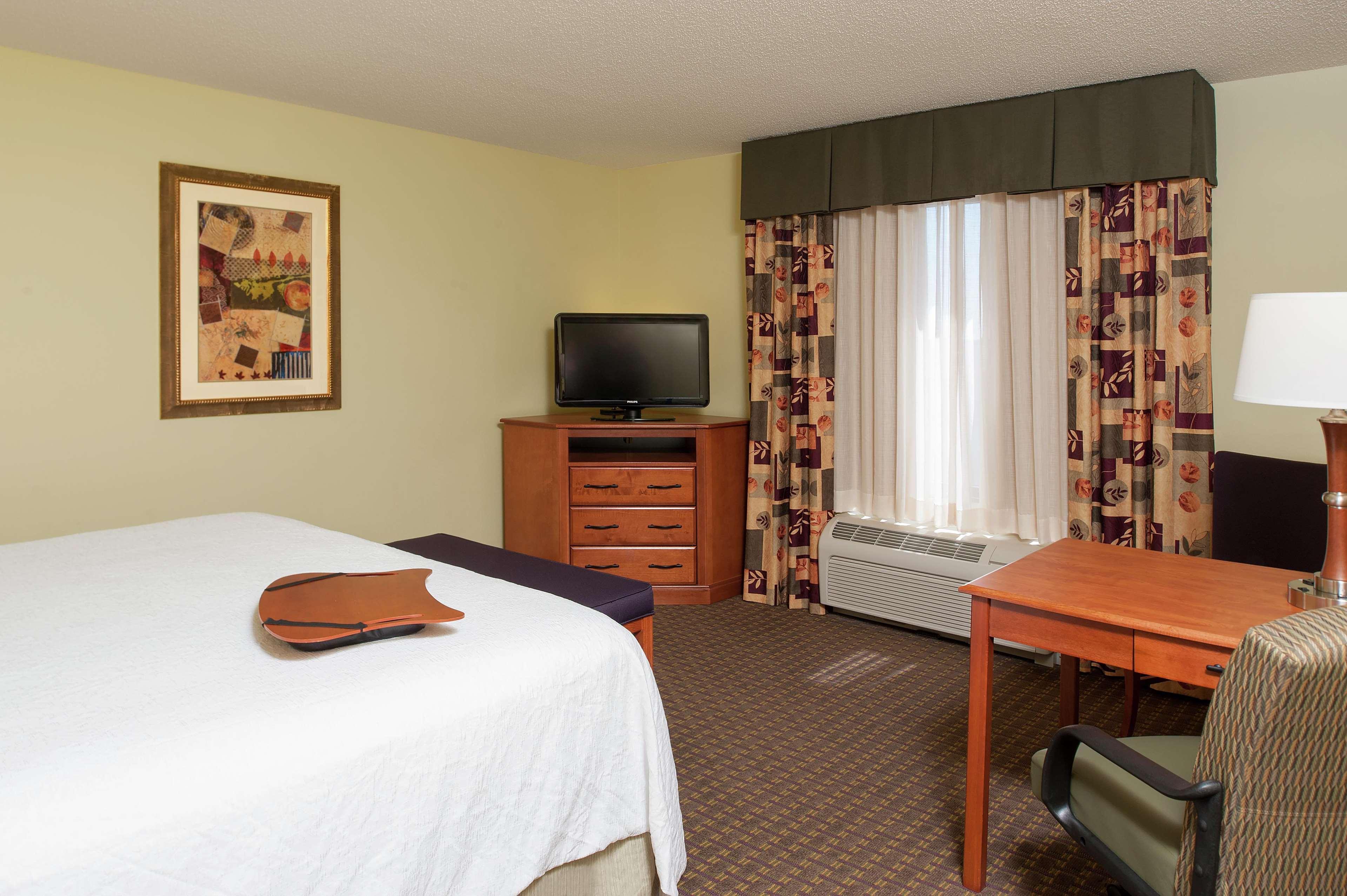 Hampton Inn Macomb Buitenkant foto