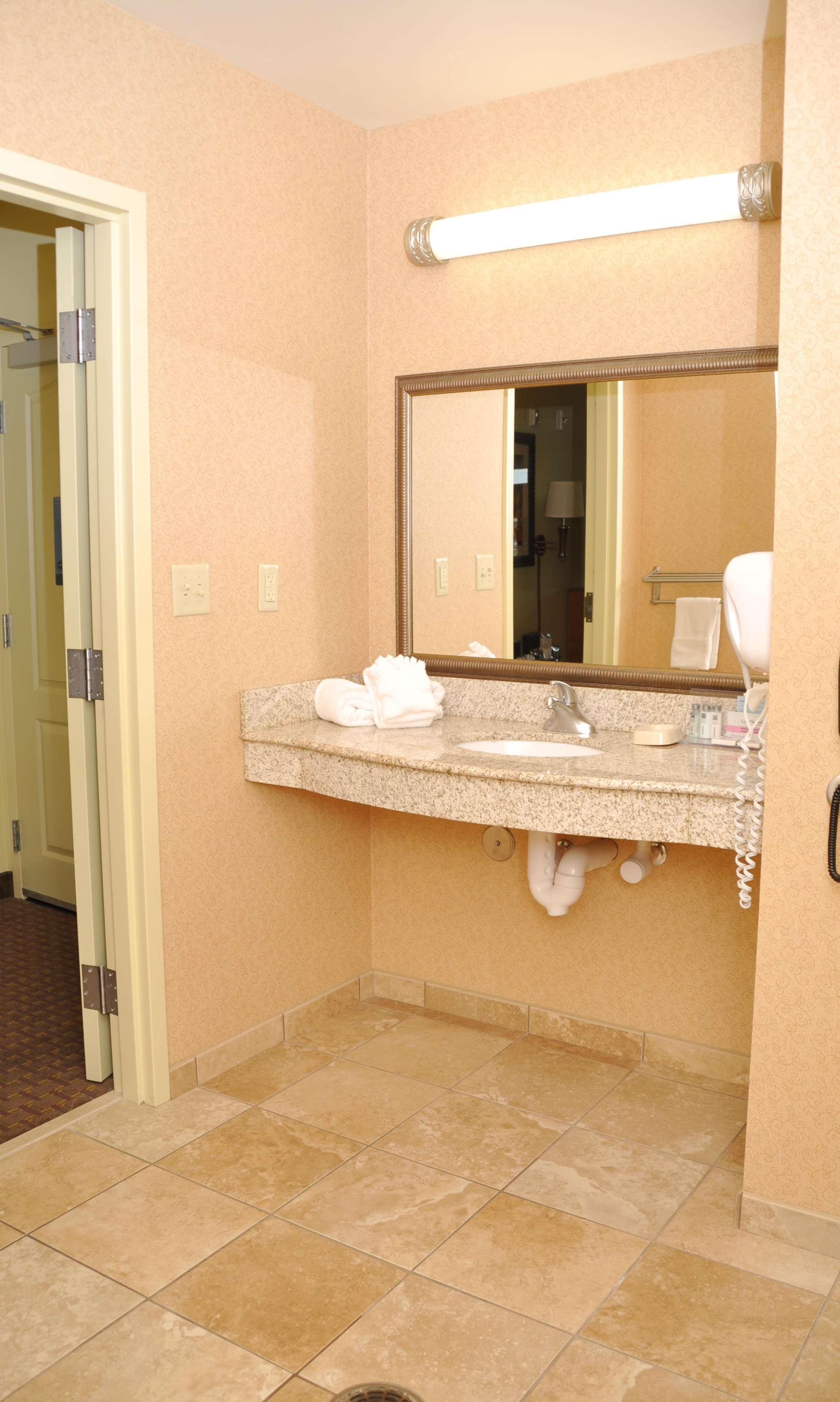 Hampton Inn Macomb Buitenkant foto